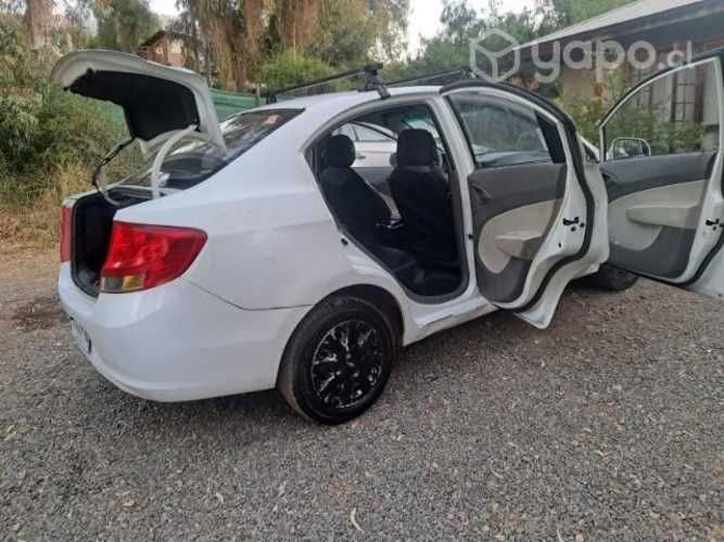 Vendo Chevrolet sail 2013 full