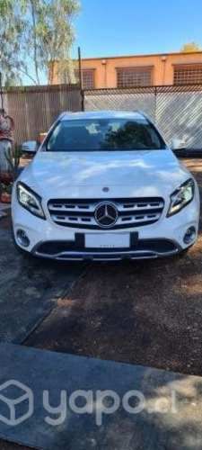 Mercedes benz gla200 2021