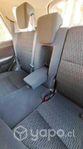 Suzuki grand nomade 2014