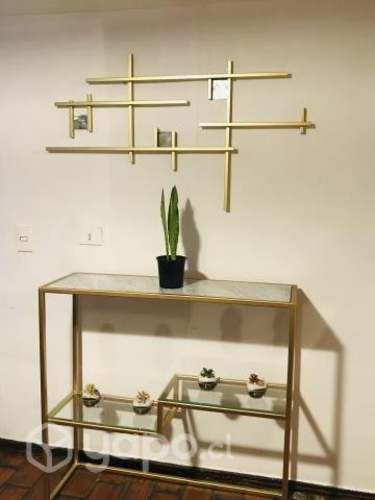 Arrimo metálico más cuadro decorativo