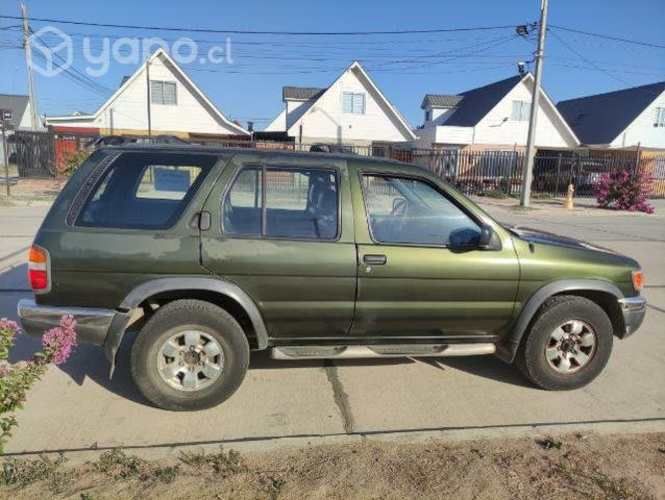 Nissan Pathfinder 1998