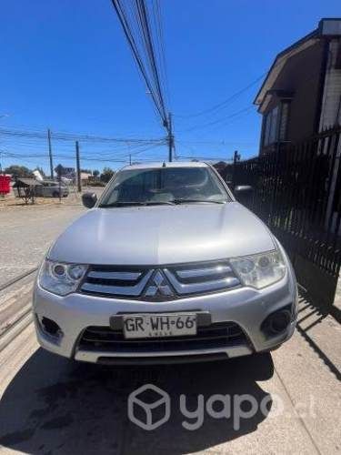 Mitsubishi montero sport 2014