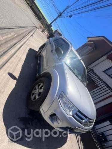 Mitsubishi montero sport 2014