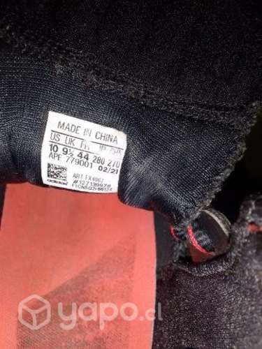 Zapatillas de basquet derrick