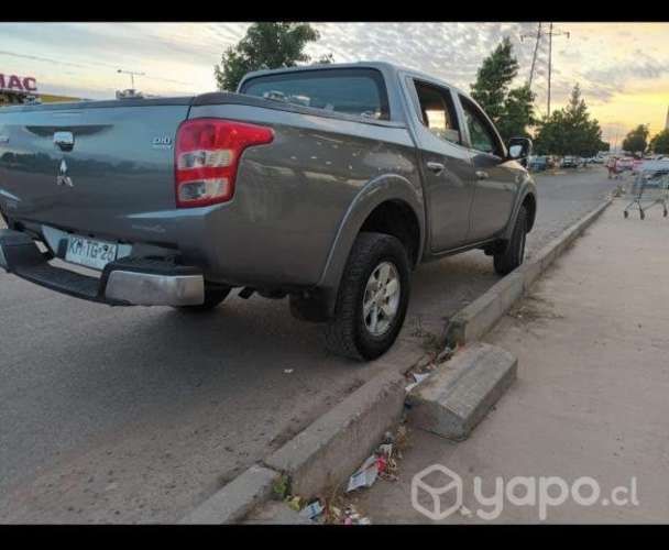 Mitsubishi l200 2018