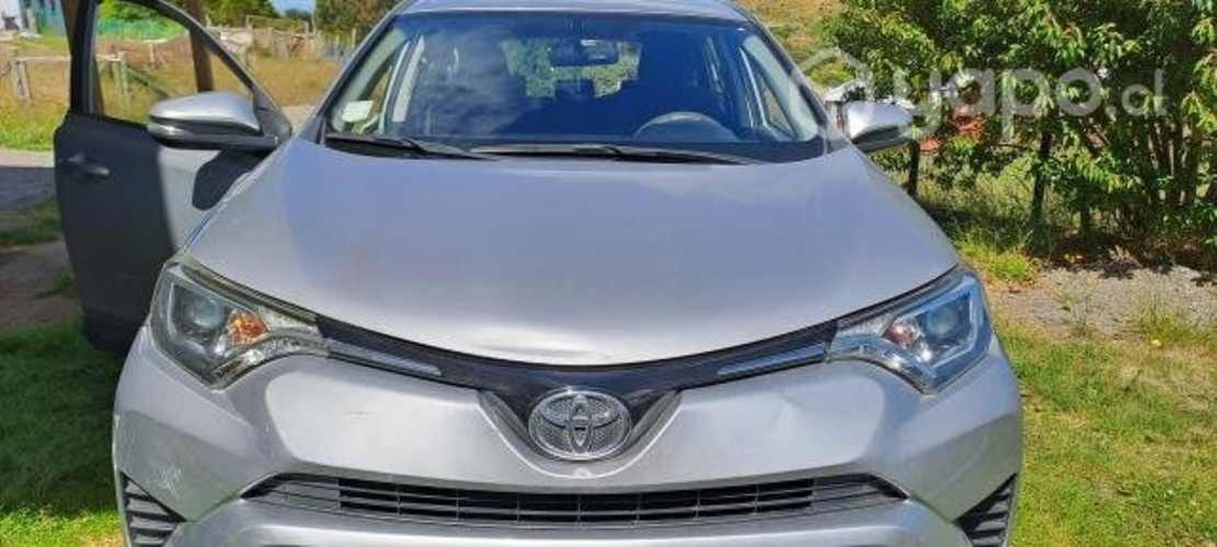 Toyota RAV 2018. 4X2 2.0.