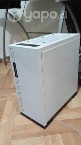 Computador gama media 1 año de uso