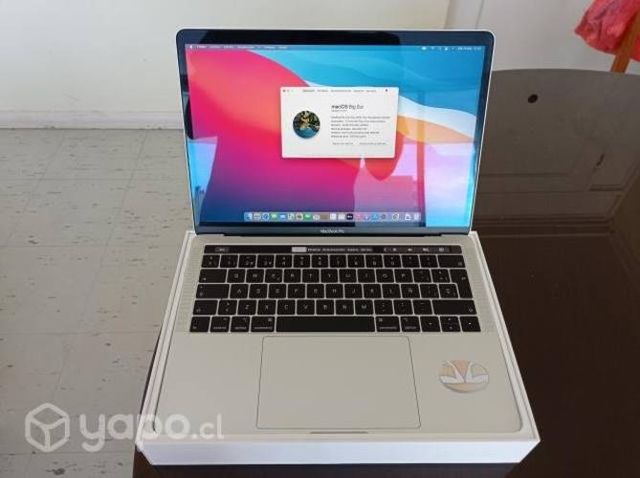 MacBook Pro 13' Core i7 16 GB RAM