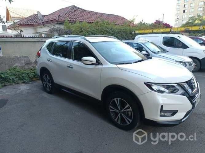 Camioneta Nissan Xtrail