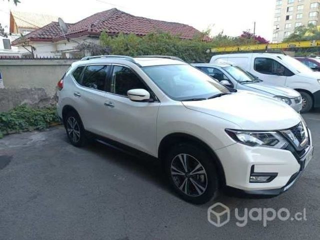 Camioneta Nissan Xtrail