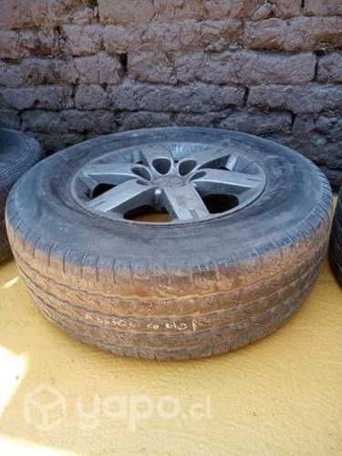 Mitsubishi montero llanta original con neumatico