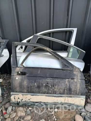 Puerta delantera derecha v16