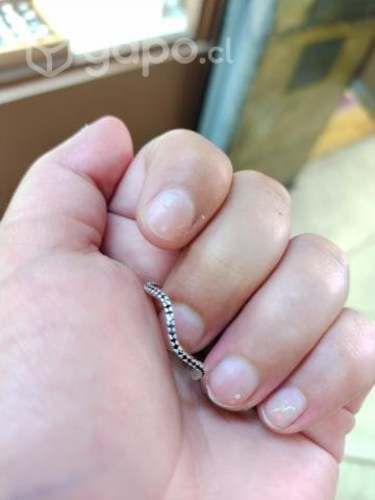 Hermoso anillo de plata