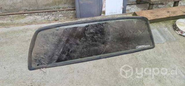 Vidrio trasero de camioneta