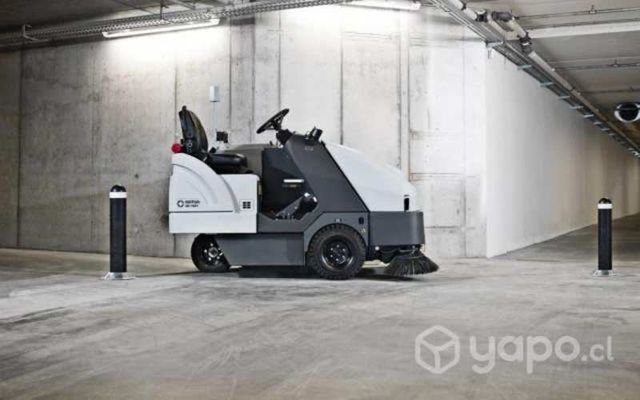 Arriendo Barredora Hombre a Bordo Nilfisk SR1601