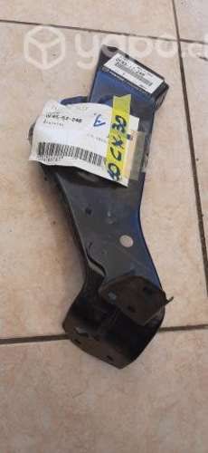 Soporte de tapabarro mazda cx30