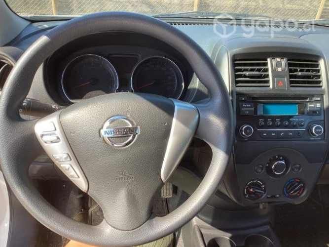 Nissan versa 2019