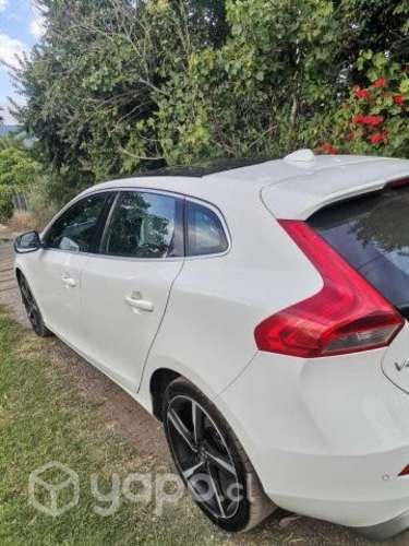 VOLVO V40 2016 T4 R-Design