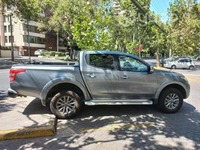 Mitsubishi l200 2019