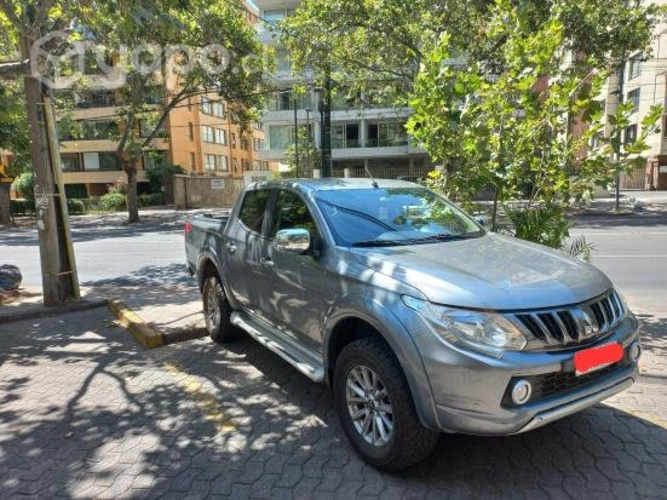 Mitsubishi l200 2019
