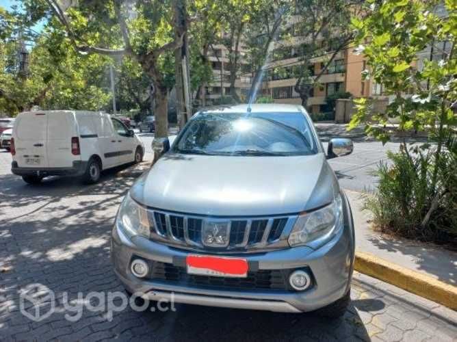 Mitsubishi l200 2019