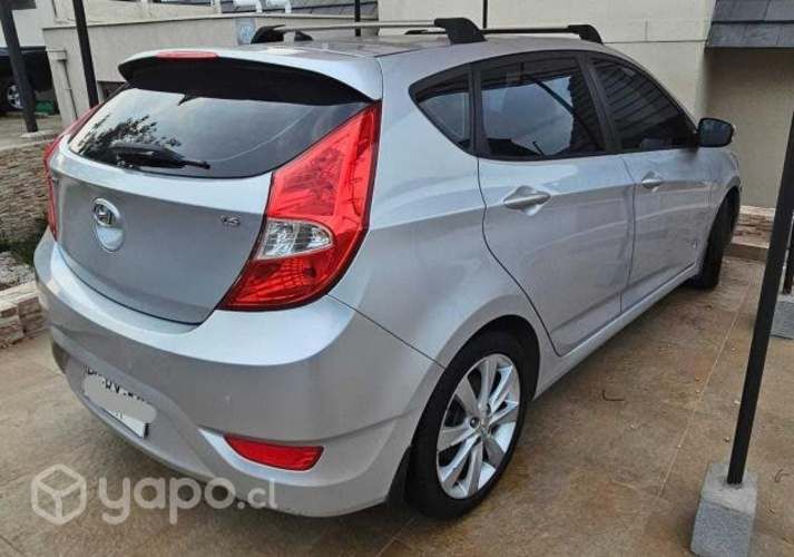 Hyundai accent 2015