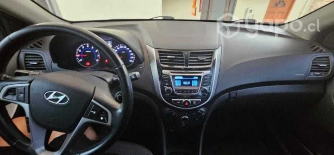 Hyundai accent 2015