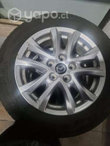 Se vende neumático y llanta Mazda cx-3