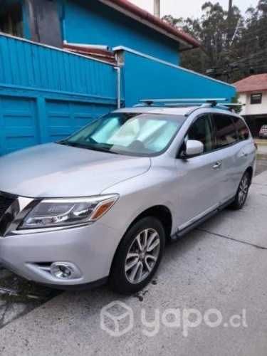 Se vende Nissan Pathfinder 2015