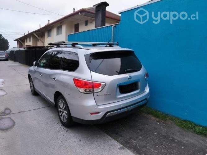 Se vende Nissan Pathfinder 2015