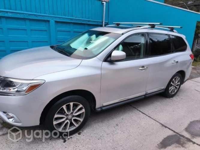 Se vende Nissan Pathfinder 2015
