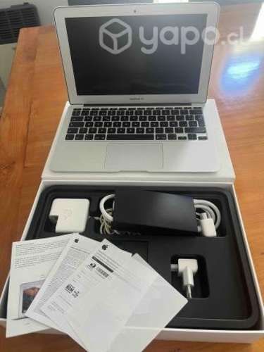 MacBook Air 11 Core i5 4GB RAM 128GB