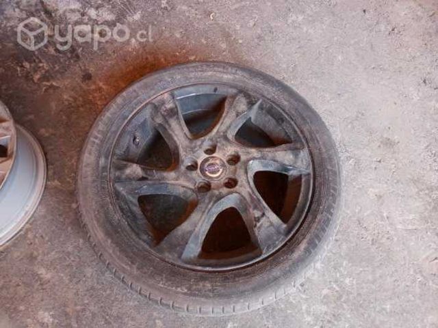 Volvo v40 2015 llanta con neumatico original envio