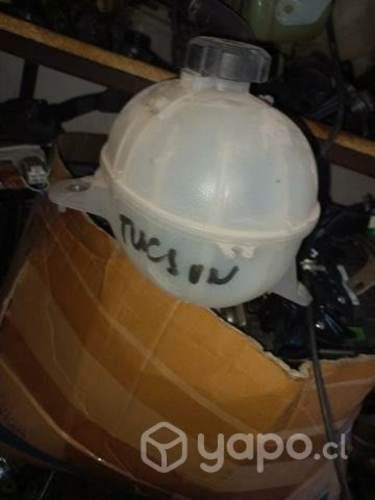 Deposito de agua radiador hyundai Tucson 2018