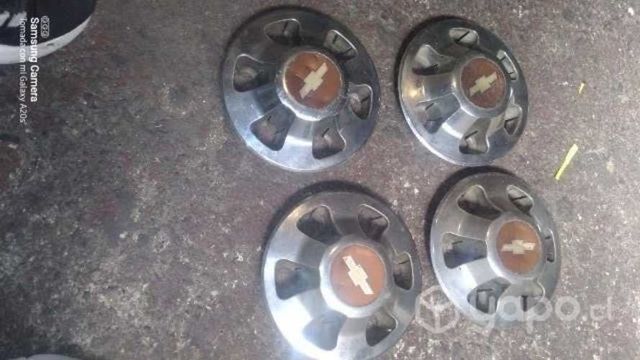 Vendo tapas de rueda para camioneta chebrolet luv