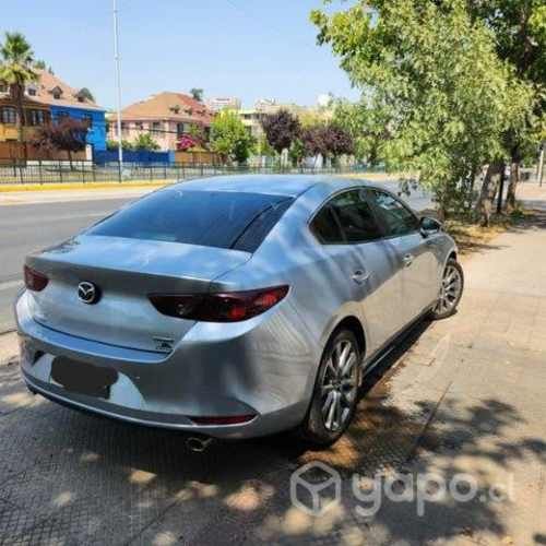 Mazda 3 sedan 2.0V 2021