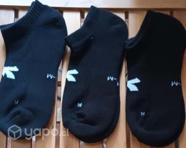 Calcetines deportivos negros nuevo 4 pares