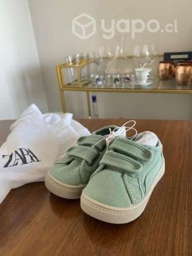 Zapatillas Zara Nro.22