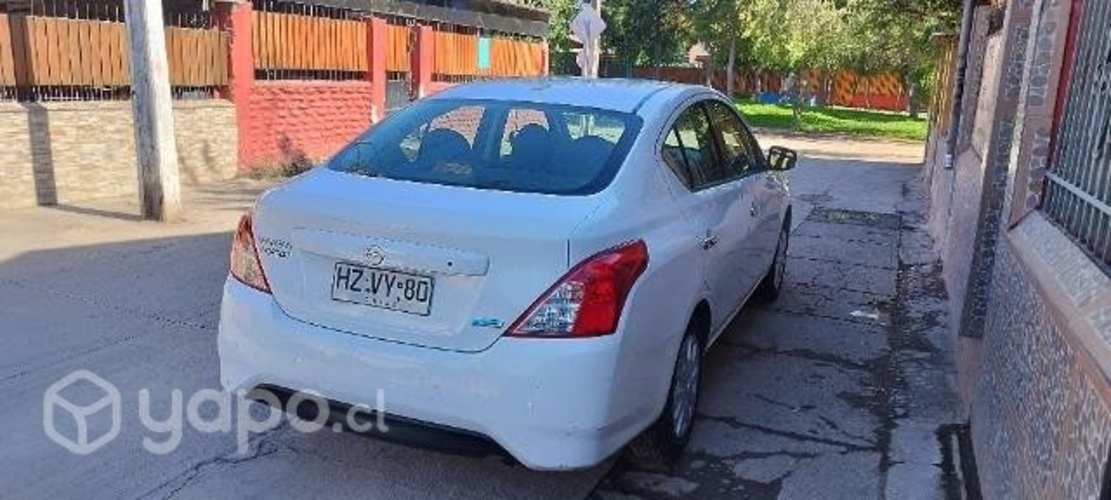 NISSAN VERSA