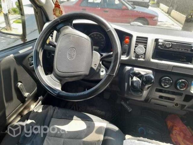 Vendo Furgón Escolar Toyota Hiace 2009