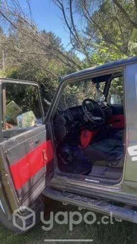 Suzuki samurai sj413