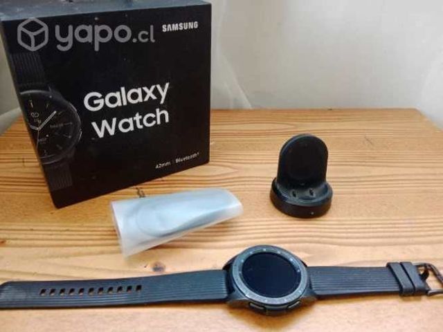Reloj Samsung galaxy watch, casi nuevo