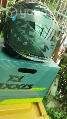 Casco axxis
