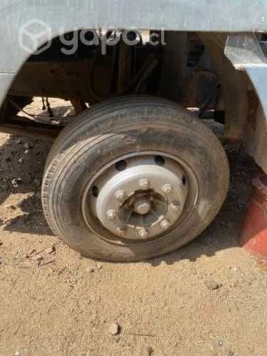Vendo camión tolva de 7 cubos sin motor l