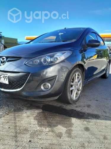 Se vende mazda demio