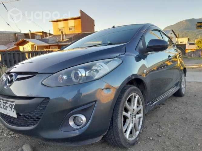 Se vende mazda demio