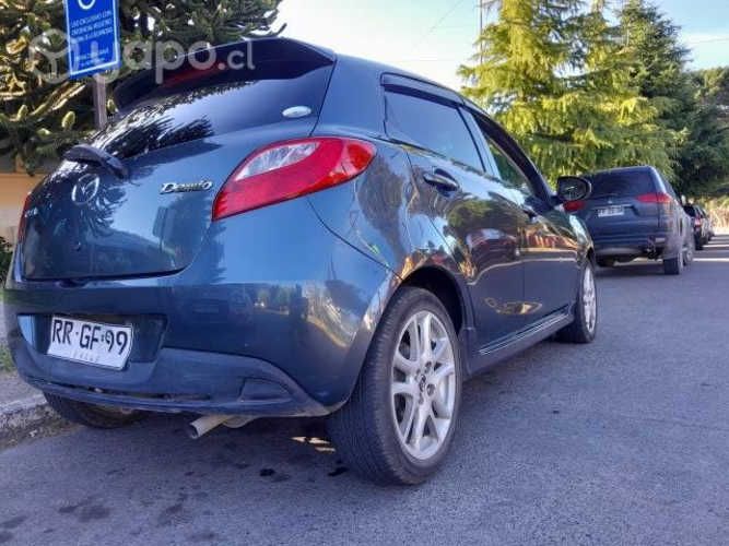 Se vende mazda demio