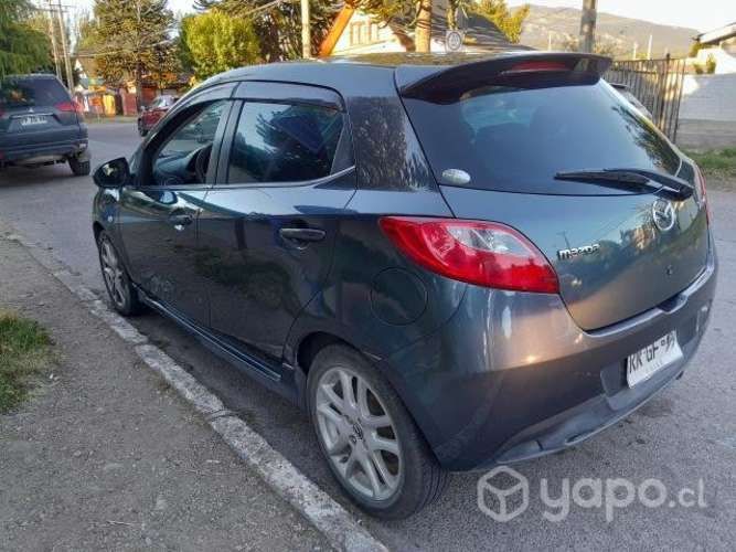 Se vende mazda demio