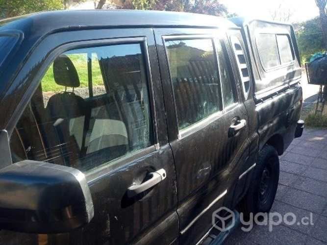 Camioneta Mahindra 4x2 2012