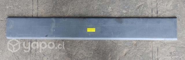 Moldura Central Trasera Izquierda (PBH262) Peugeot